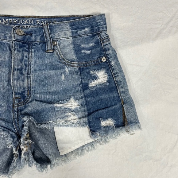 American Eagle Women Blue Distressed Buttoned Cut Off Denim Shorts Size 0 - Picture 2 of 10